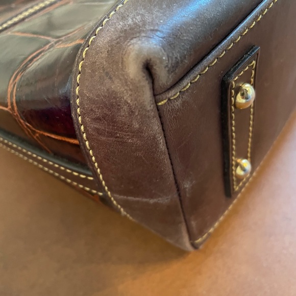 Dooney and Bourke Vintage 🎉HP🎉 GUC top zip shoulder hand bag in brown leather - Picture 6 of 15